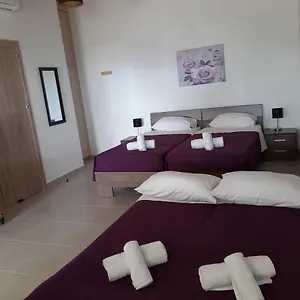 https://zorbas-sea-view-no-5.protaras-cy-hotels.com