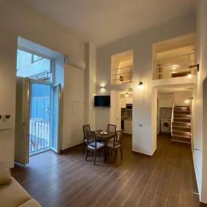 Apartament Silvi's House, Neapol
