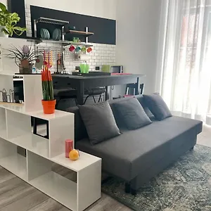 Apartment Comfort, Neapel