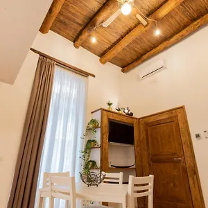 Apartment Casa Materdei, Naples