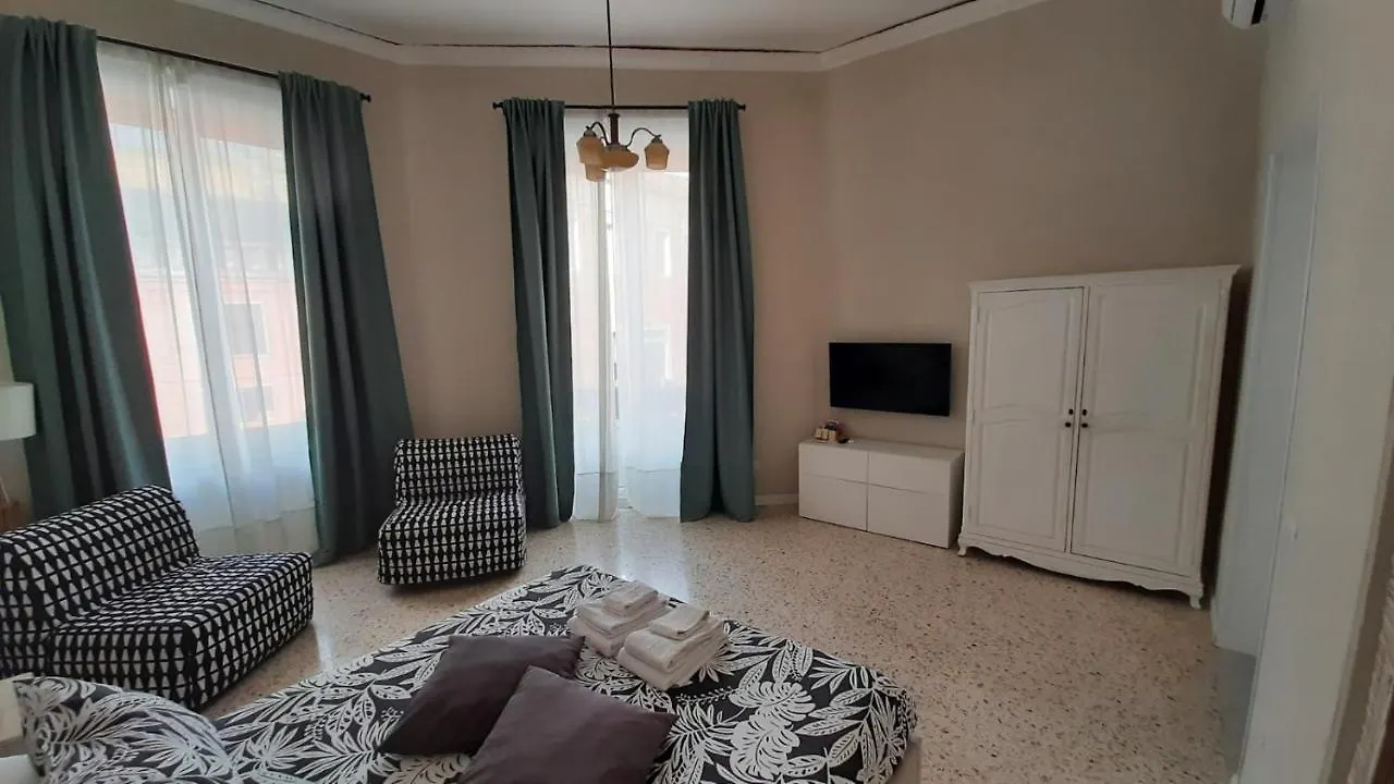 Ferienwohnung Palazzetto Di Neubourg Neapel Apartment